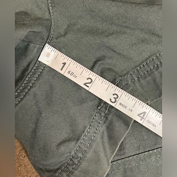 Athleta Jasper Green Organic Cotton Shorts w/Side Buckles (Size: 14) - Picture 8 of 16